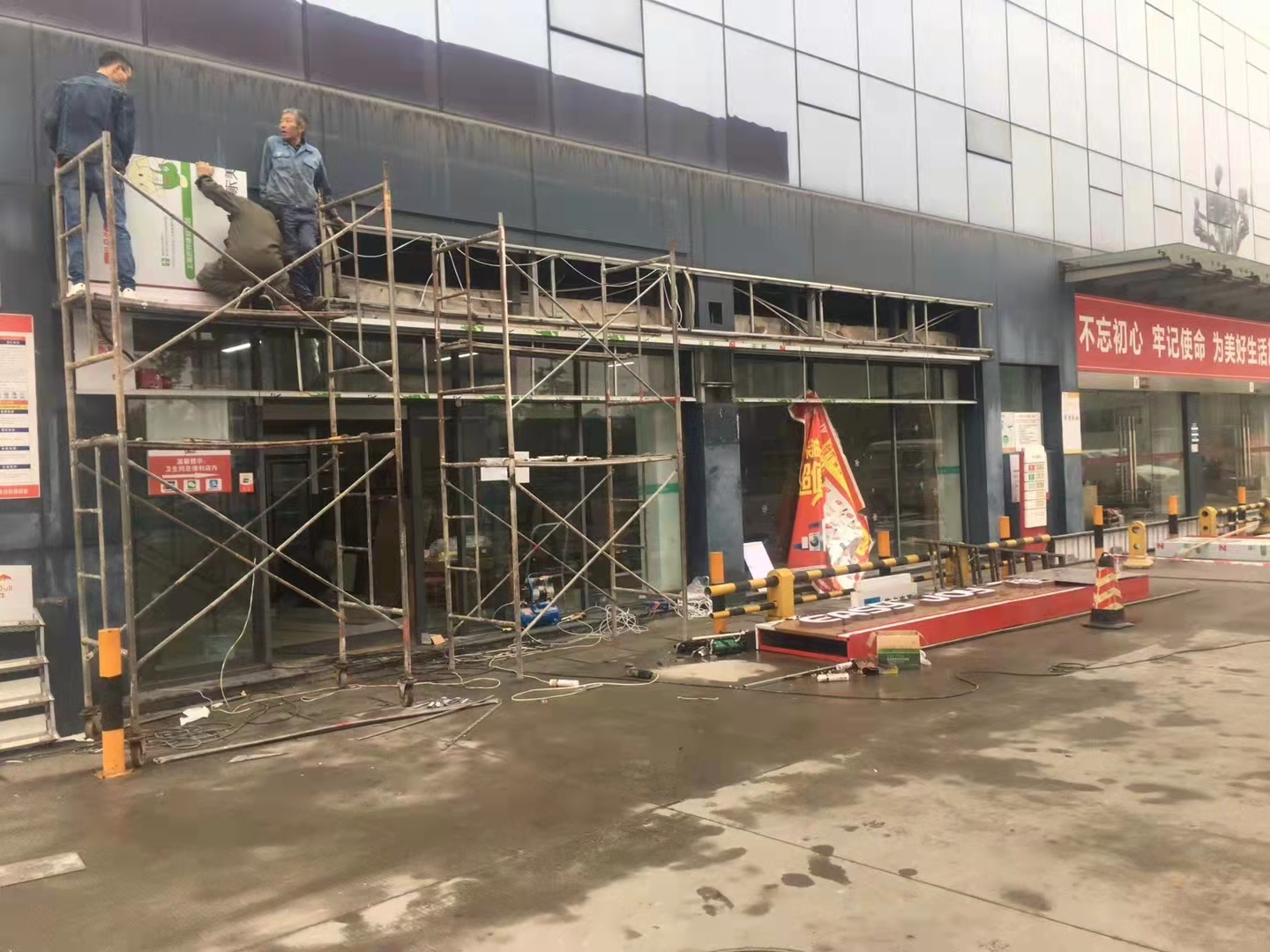 南充廣告牌材料一般都是用：方管，角鋼，等焊接而成